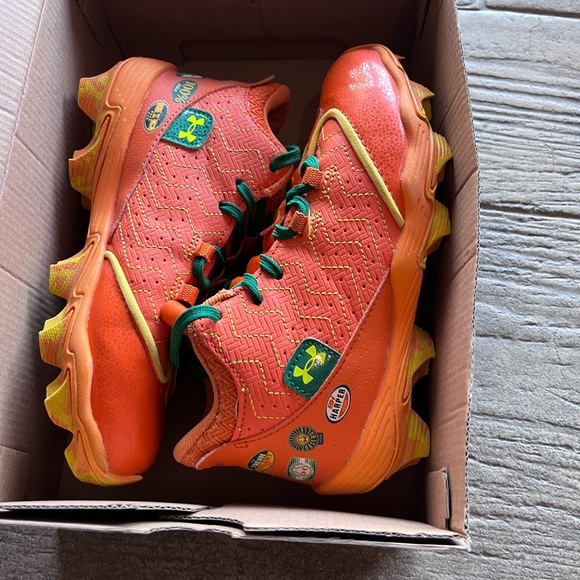 Under Armour Kids Bright Orange Baseball Cleats 2Y - Picture 5 of 5